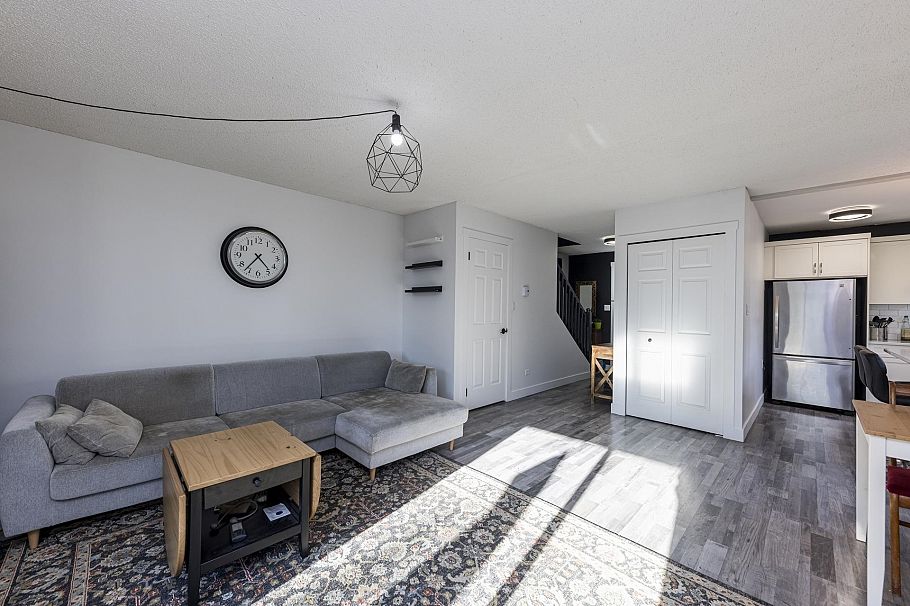 3132 Lonsdale Avenue North Vancouver, BC - 5