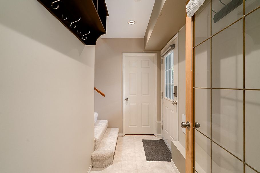 939 Calverhall Street North Vancouver, BC - 24