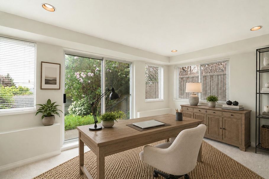 939 Calverhall Street North Vancouver, BC - 32