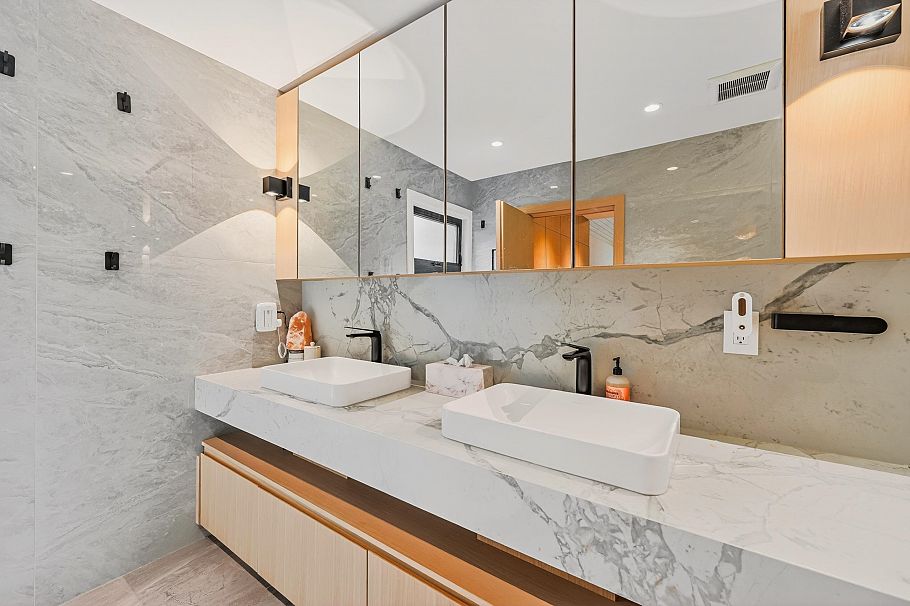423 Greensboro Place Vancouver, BC - 25