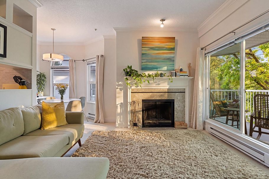 307 2256 W 7th Avenue Vancouver, BC - 2