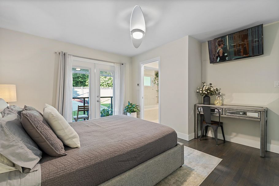 906 Strathaven Drive North Vancouver, BC - 15