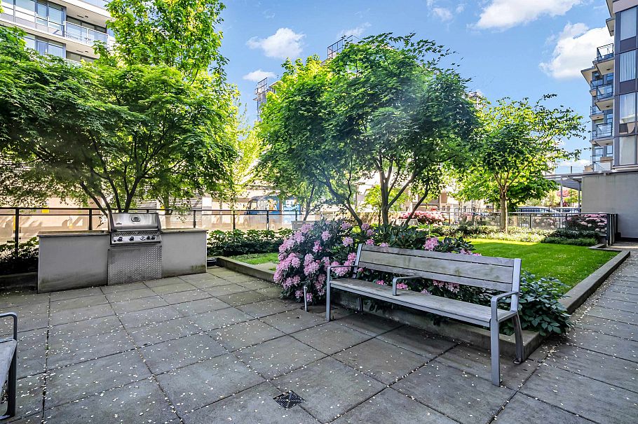 2021 W 10th Avenue Vancouver, BC - 37