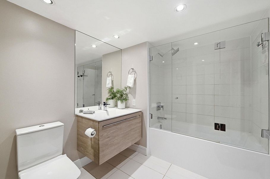 405 155 W 1st Street North Vancouver, BC - 19