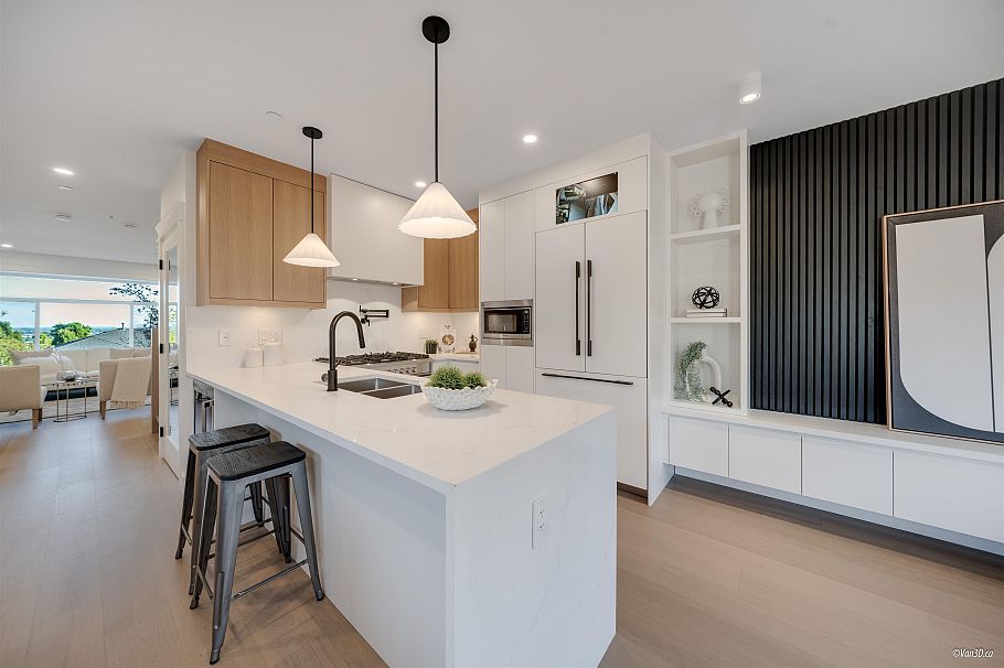 1167 E 63rd Avenue Vancouver, BC - 8