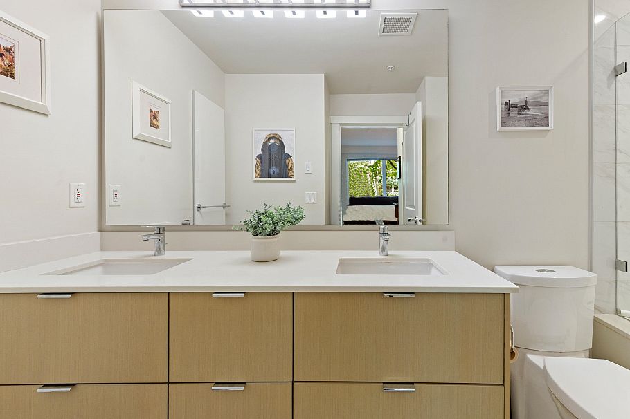 216 255 W 1st Street North Vancouver, BC - 13