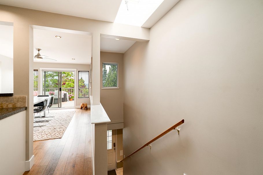 939 Calverhall Street North Vancouver, BC - 23