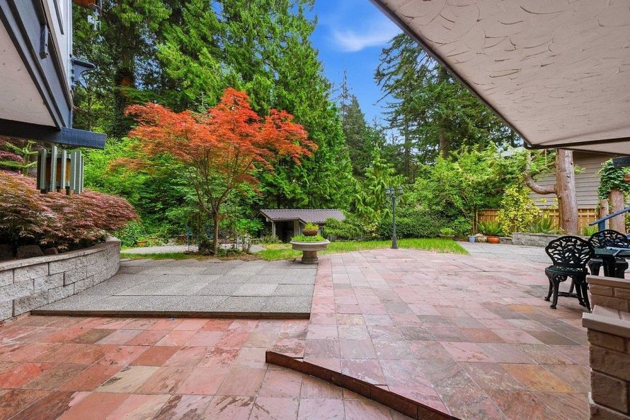 4786 Armour Court North Vancouver, BC - 12