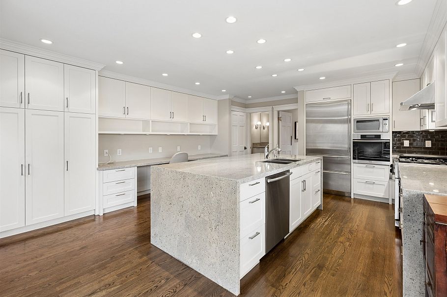 2518 Point Grey Road Vancouver, BC - 10