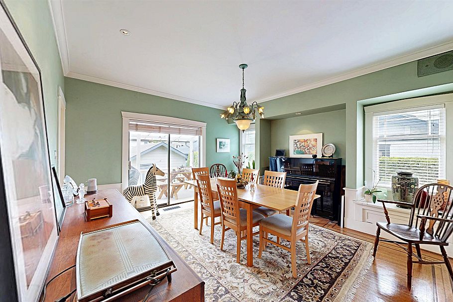 4402 W 12th Avenue Vancouver, BC - 21