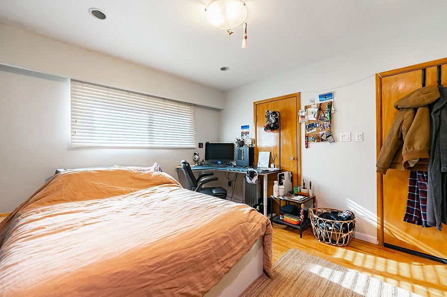 3654 E 25th Avenue Vancouver, BC - 29