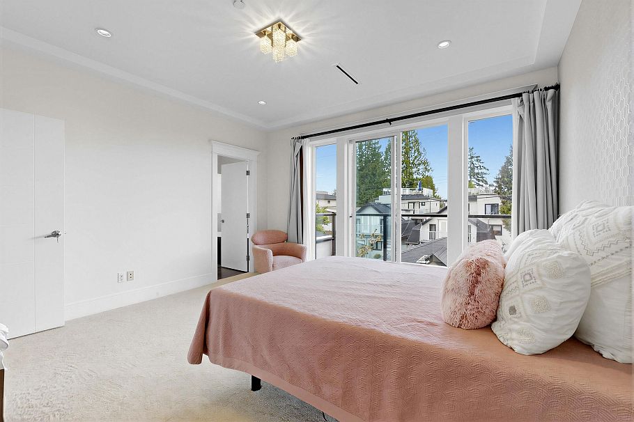 4555 W 9th Avenue Vancouver, BC - 23