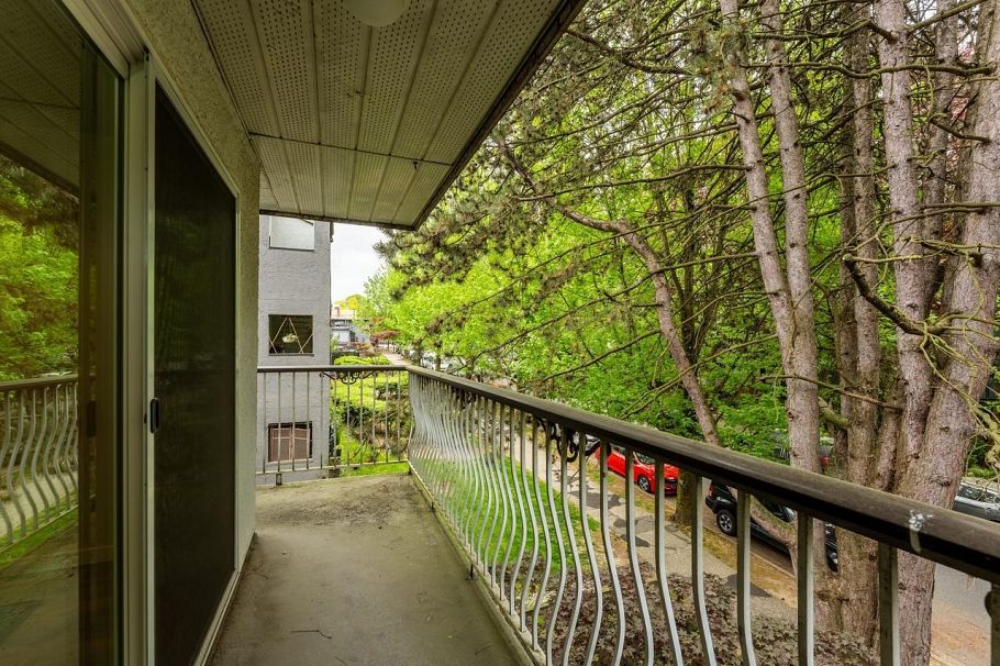 305 1611 E 3rd Street Vancouver, BC - 16