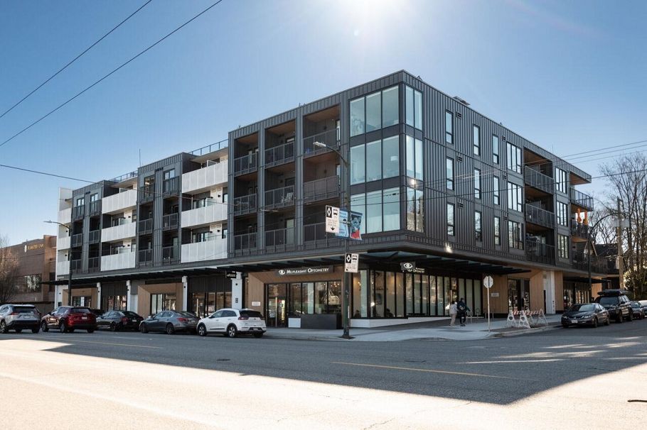 310 2520 Guelph Street Vancouver, BC - 4