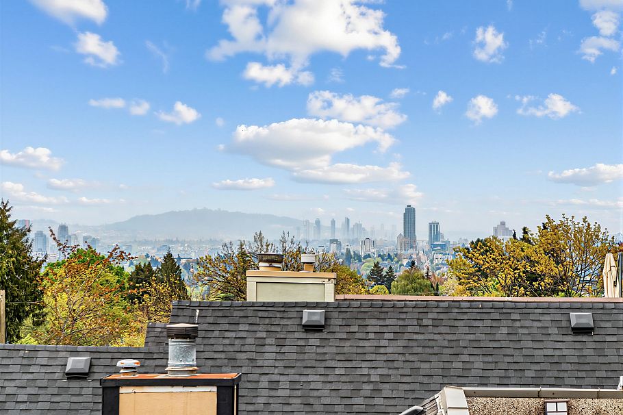 4555 W 9th Avenue Vancouver, BC - 31