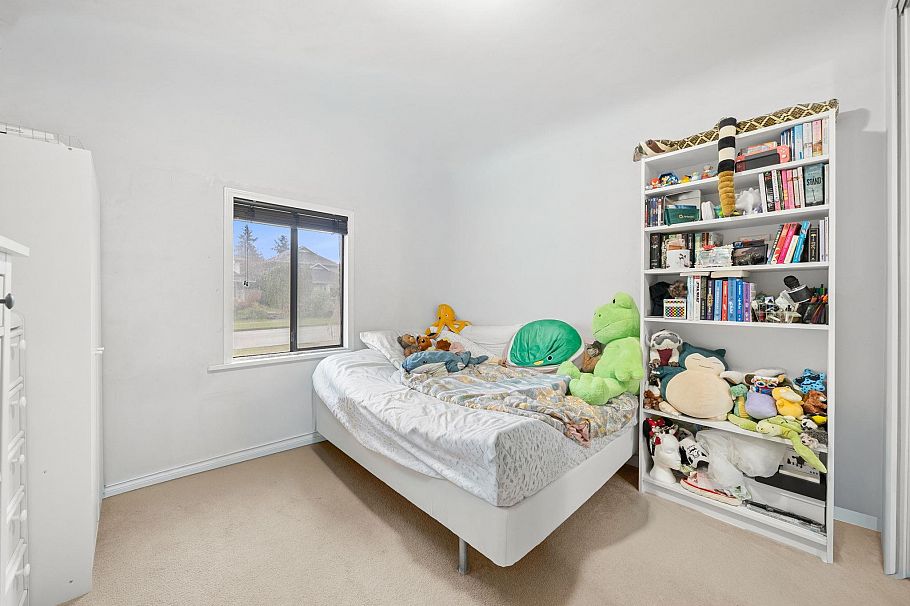 741 E 14th Street North Vancouver, BC - 15