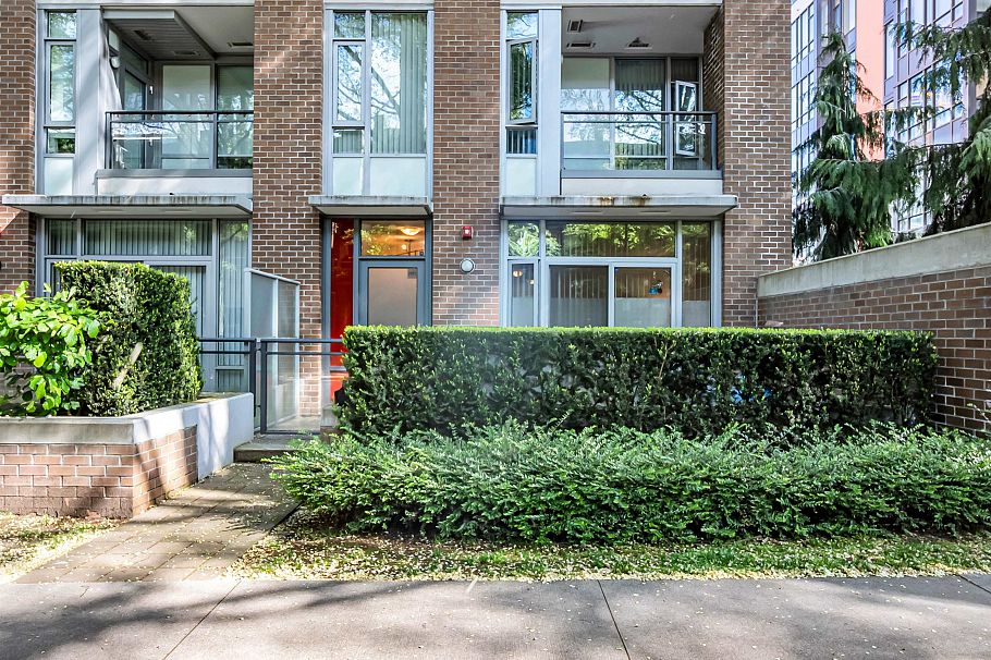 2021 W 10th Avenue Vancouver, BC - 1