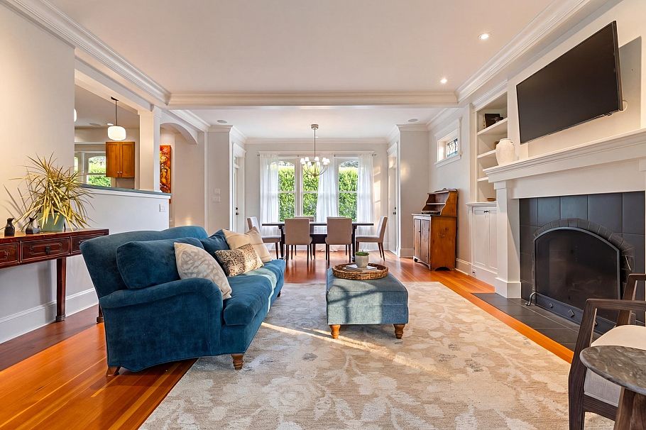 3586 Emerald Drive North Vancouver, BC - 3