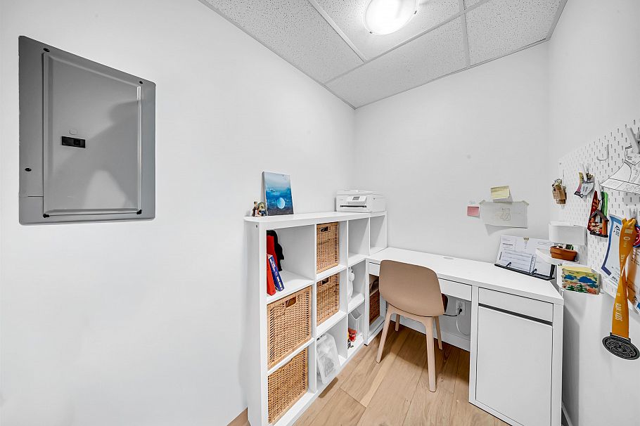 2021 W 10th Avenue Vancouver, BC - 21