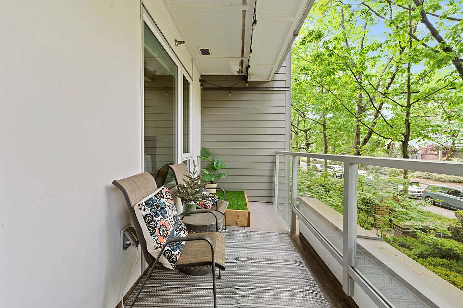 216 255 W 1st Street North Vancouver, BC - 19