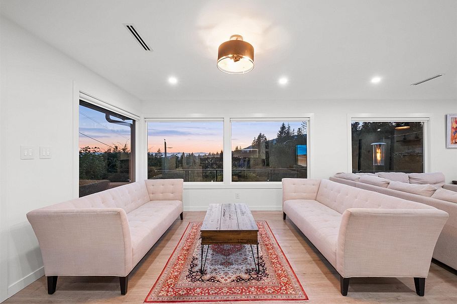 3812 Dalkeith Drive North Vancouver, BC - 11