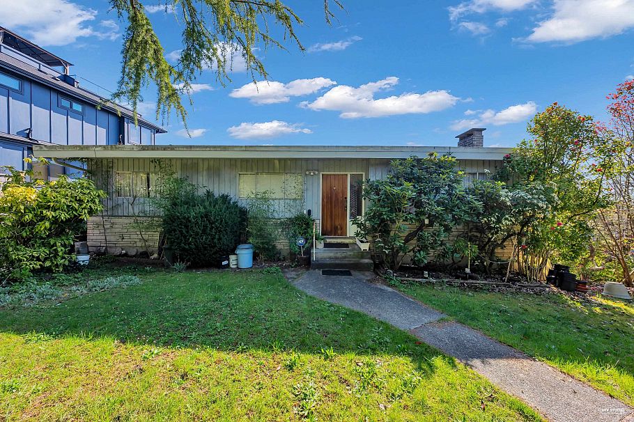7790 Elliott Street Vancouver, BC - 3