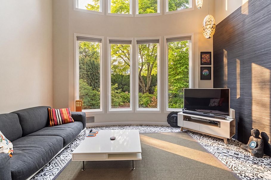 3542 W 2nd Avenue Vancouver, BC - 2