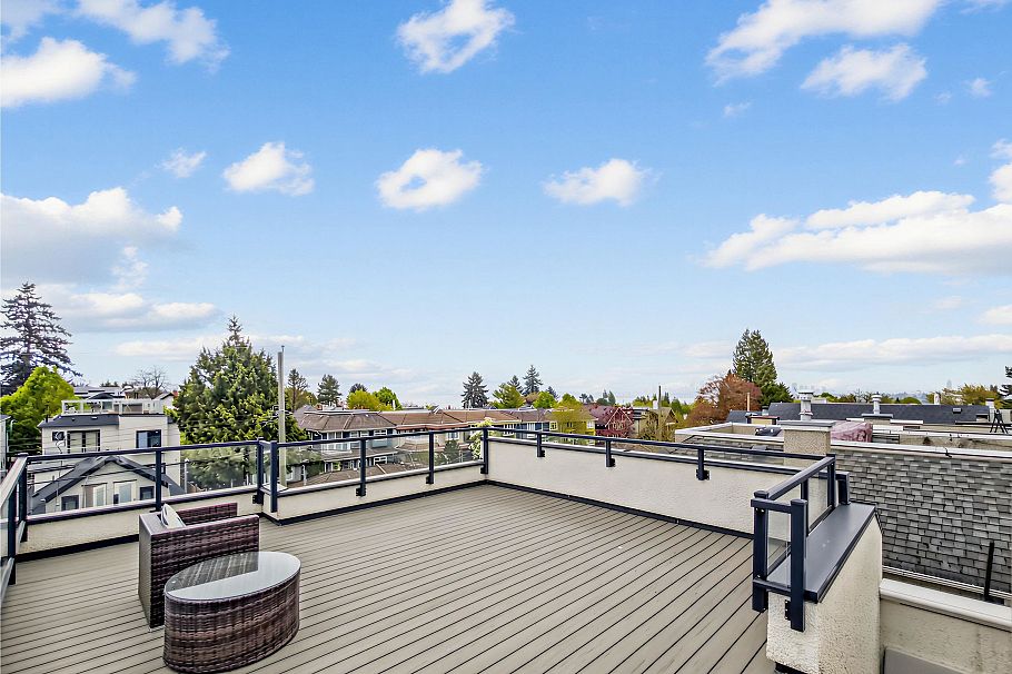 4555 W 9th Avenue Vancouver, BC - 29