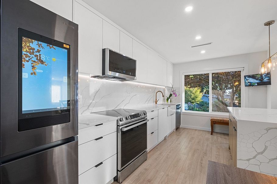 3812 Dalkeith Drive North Vancouver, BC - 9