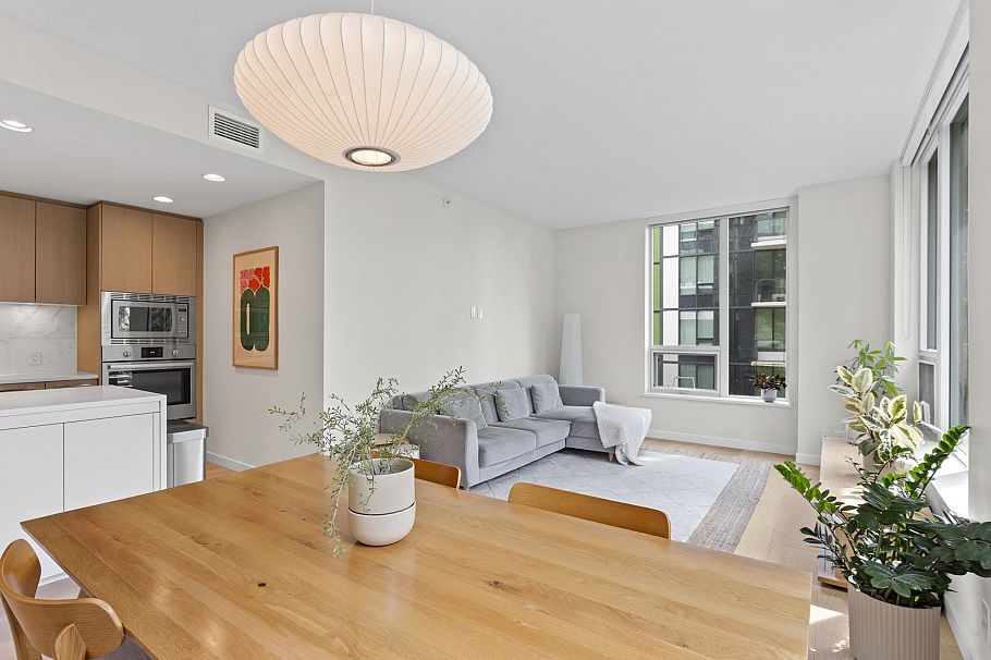 309 3533 Ross Drive Vancouver, BC - 4