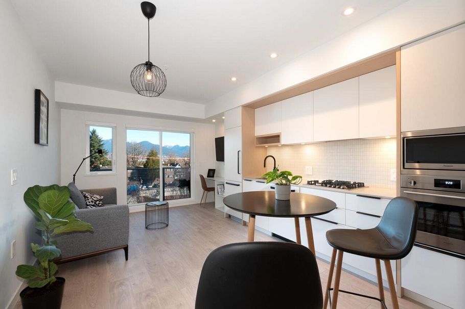 310 2520 Guelph Street Vancouver, BC - 6