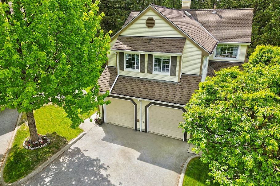 2 3939 Indian River Drive North Vancouver, BC - 1