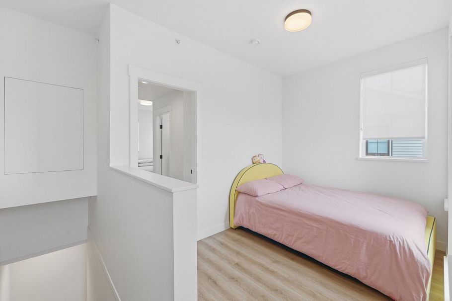 13 237 Ridgeway Avenue North Vancouver, BC - 22
