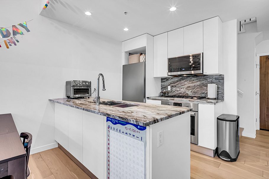 2021 W 10th Avenue Vancouver, BC - 7
