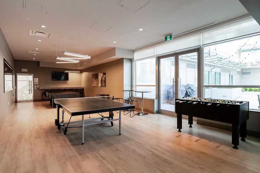 2105 125 E 14th Street North Vancouver, BC - 25