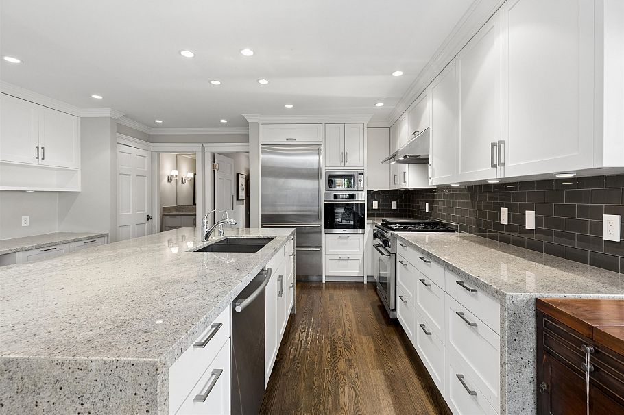 2518 Point Grey Road Vancouver, BC - 8