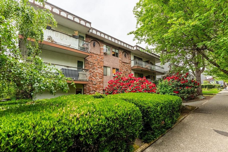 305 1611 E 3rd Street Vancouver, BC - 19