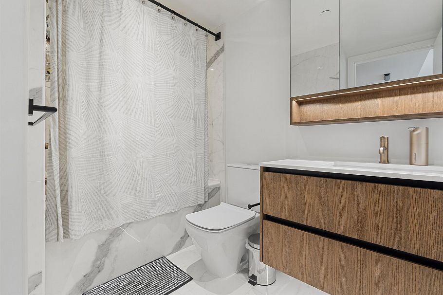 107 458 W 63rd Avenue Vancouver, BC - 14