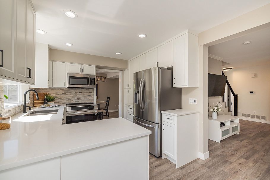 863 Roche Point Drive North Vancouver, BC - 11