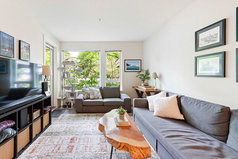 216 255 W 1st Street North Vancouver, BC - 2