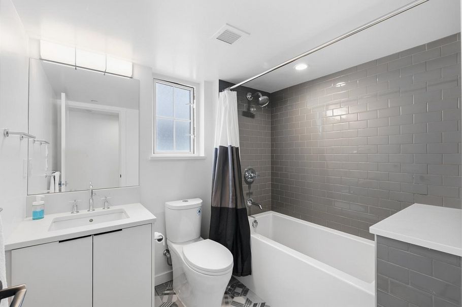 13 237 Ridgeway Avenue North Vancouver, BC - 20