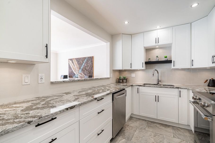 11 229 E 8th Street North Vancouver, BC - 16