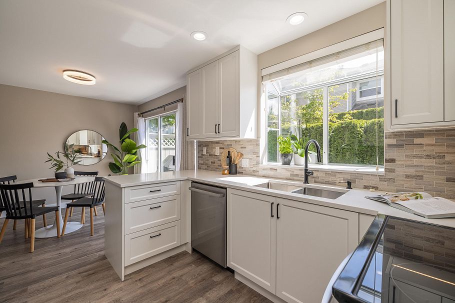 863 Roche Point Drive North Vancouver, BC - 7