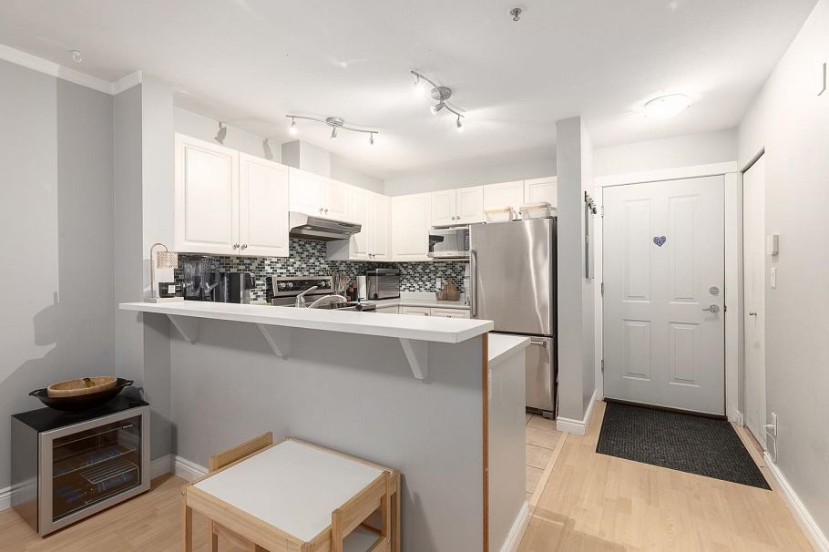 107 3038 E Kent Avenue South Vancouver, BC - 5