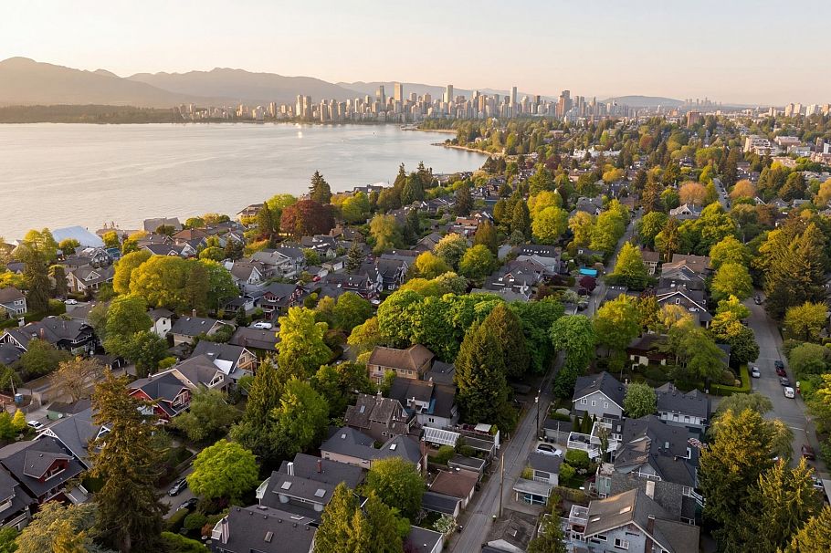 3542 W 2nd Avenue Vancouver, BC - 29