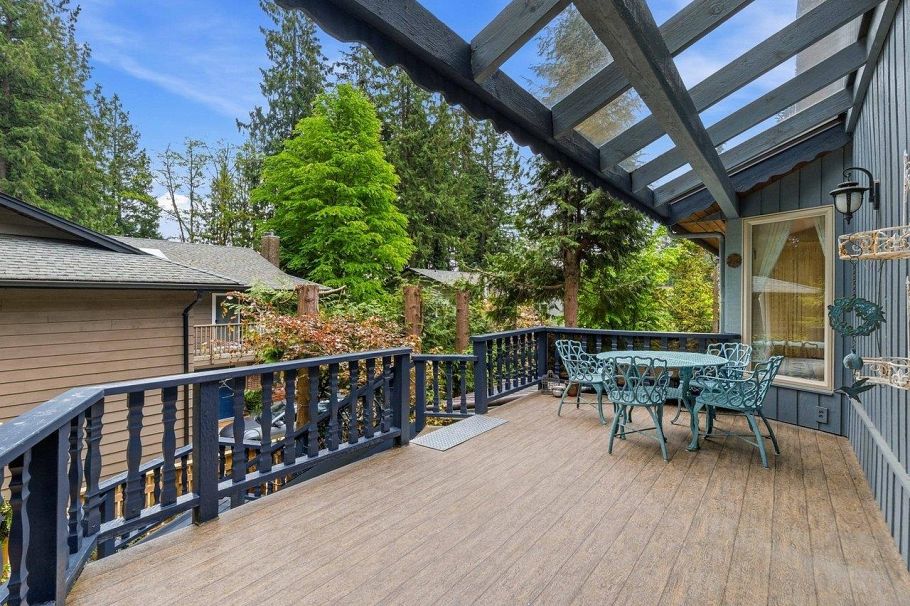 4786 Armour Court North Vancouver, BC - 11