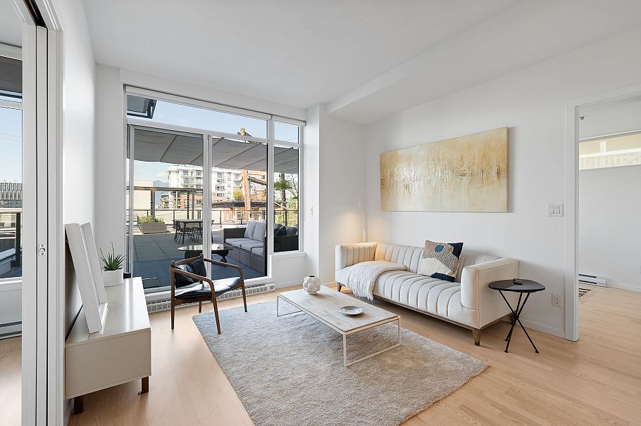 206 133 E 8th Avenue Vancouver, BC - 3