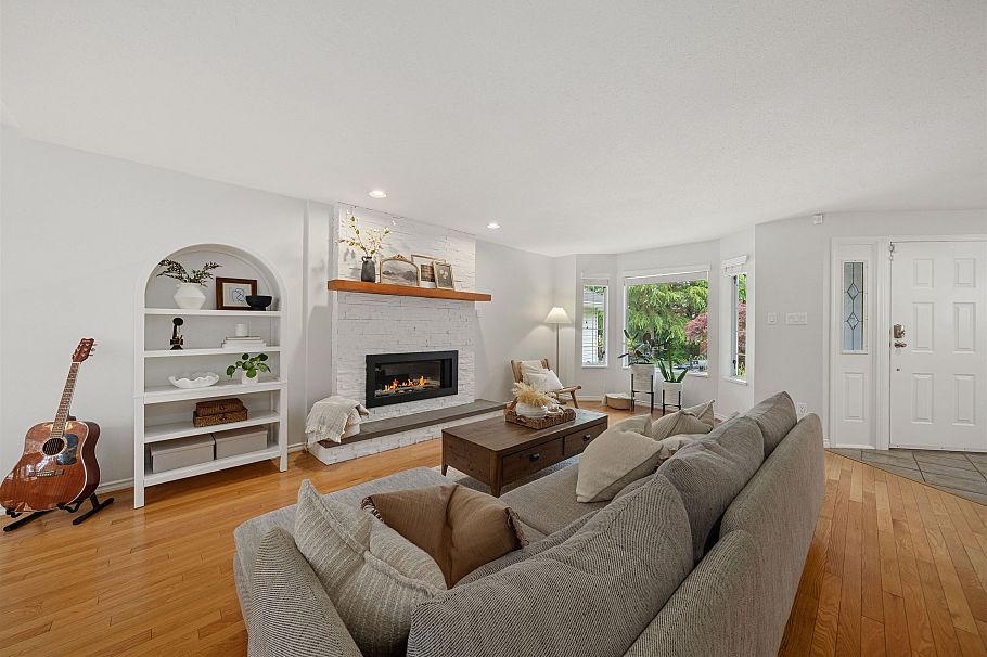 1479 Percy Court North Vancouver, BC - 1