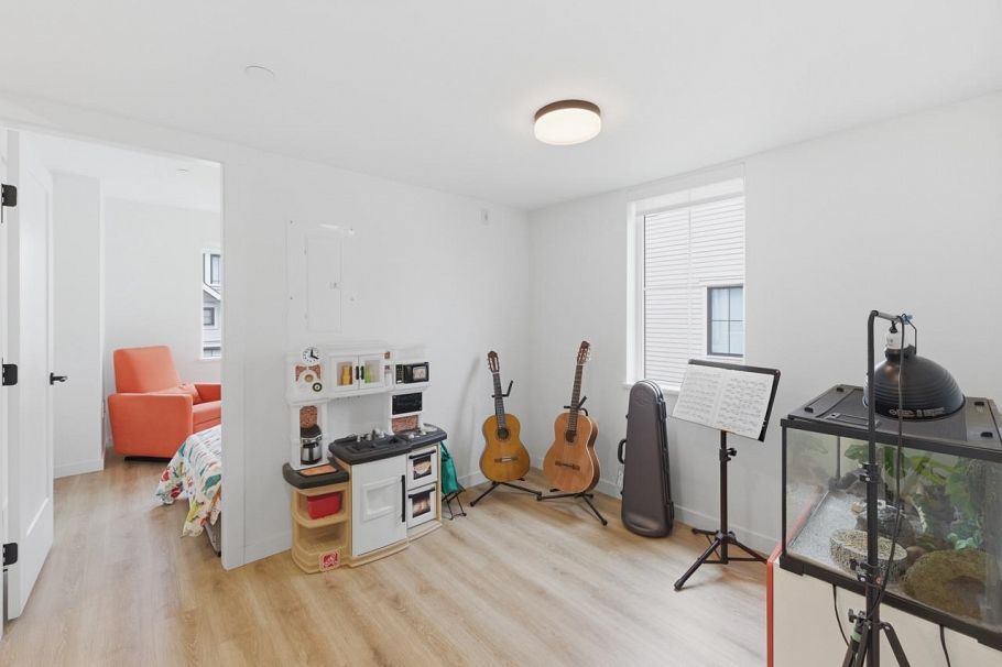 13 237 Ridgeway Avenue North Vancouver, BC - 18