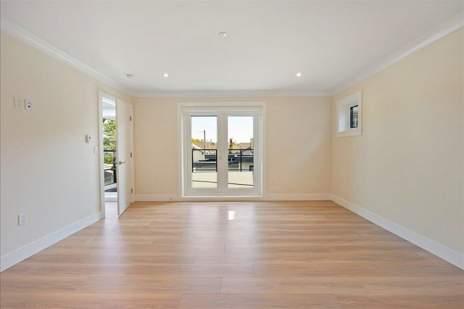 4854 Slocan Street Vancouver, BC - 19